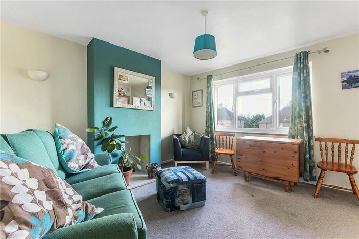 2 Bedroom Maisonette To Rent In Sherwood Way, Tunbridge Wells, TN2