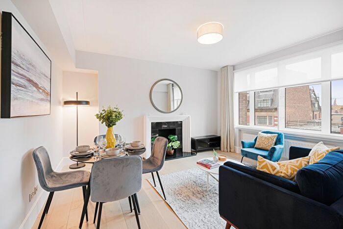 1 Bedroom Flat To Rent In Richmond Court, Sloane Street, Knightsbridge, London, SW1X