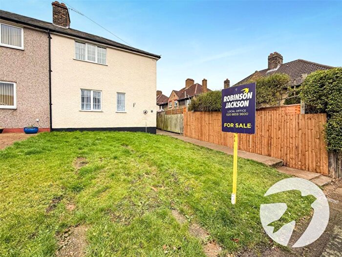 2 Bedroom Semi Detached House For Sale In Milne Gardens, London, SE9