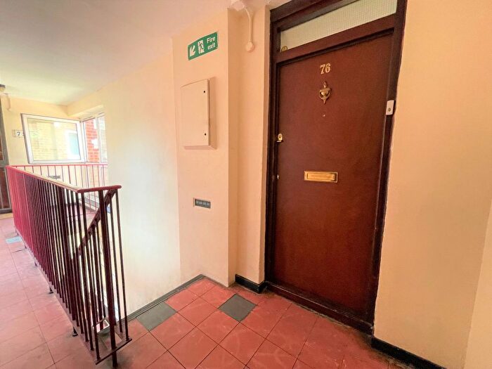 3 Bedroom Terraced House To Rent In Cowbridge Lane, Barking, IG11