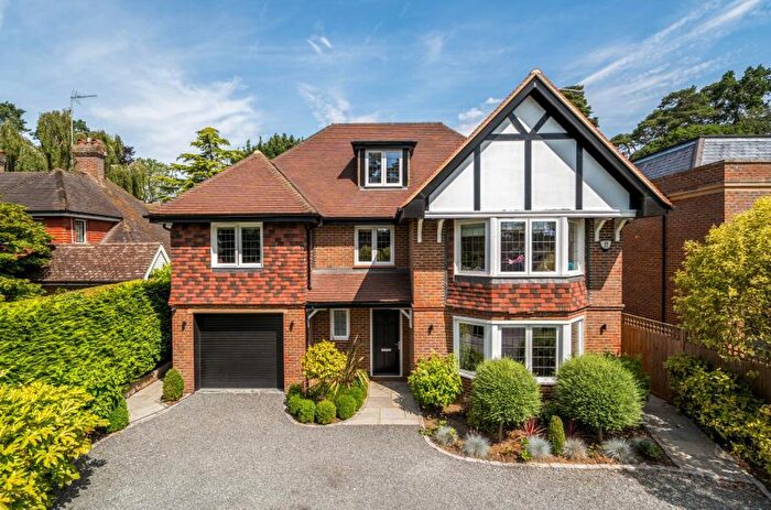 5 Bedroom Detached House To Rent In Woking, Surrey, GU22