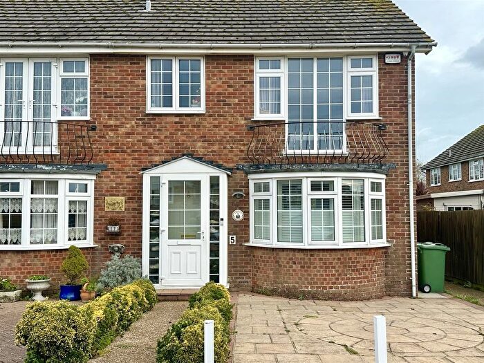 3 Bedroom Semi-detached House For Sale In Wineham Way, Bexhill-On-Sea, TN40