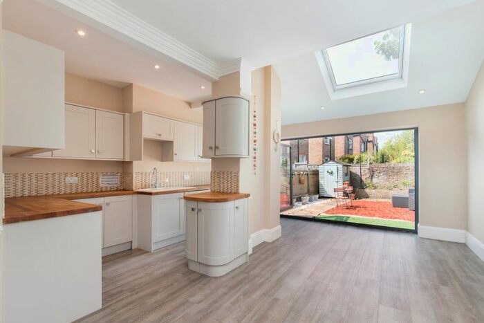 5 Bedroom End Of Terrace House To Rent In Kirkley Road, Wimbledon, SW19