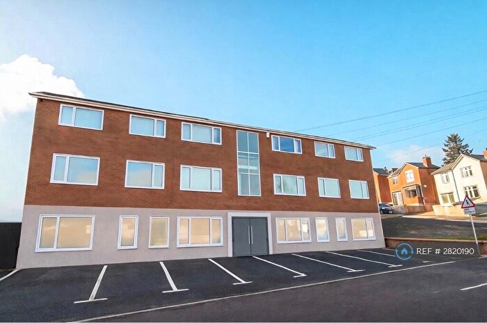 2 Bedroom Flat To Rent In Hillview Road, Nottingham, NG4