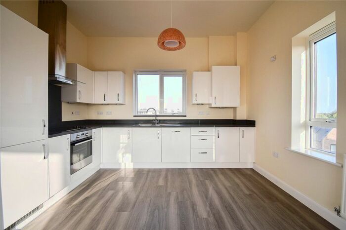 2 Bedroom Flat To Rent In Lawrence Weaver Road, Cambridge, CB3