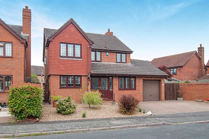 4 Bedroom Detached House For Sale In Priestley Drive, Larkfield, ME20