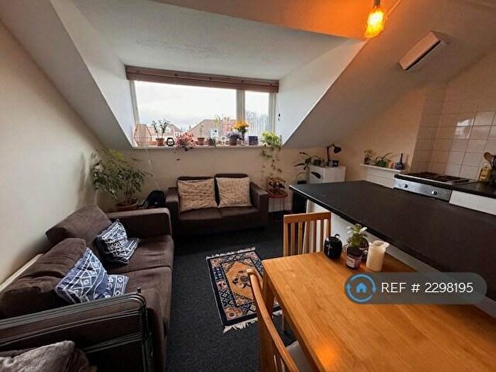 2 Bedroom Flat To Rent In Chesterfield Road, St. Andrews, Bristol, BS6