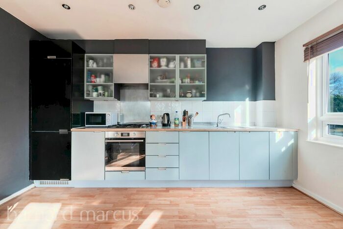 2 Bedroom Flat To Rent In Topaz Court, Elvedon Road, Feltham, TW13