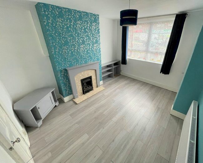 2 Bedroom Semi-Detached House To Rent In East Bank Road, Sheffield, S2