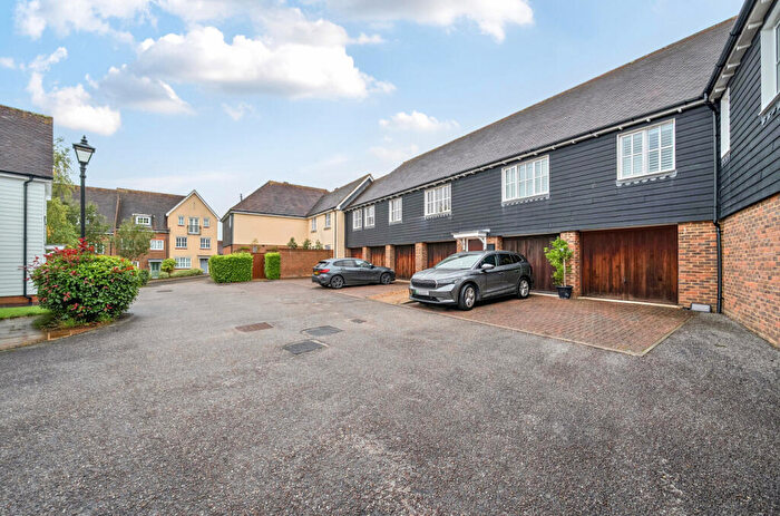2 Bedroom Apartment For Sale In Weavers Mead, Haywards Heath, West Sussex, RH16