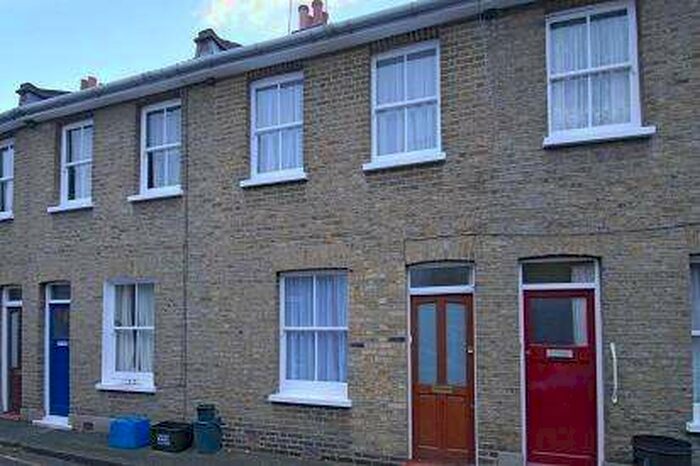 2 Bedroom Cottage To Rent In Richmond, Surrey, TW9