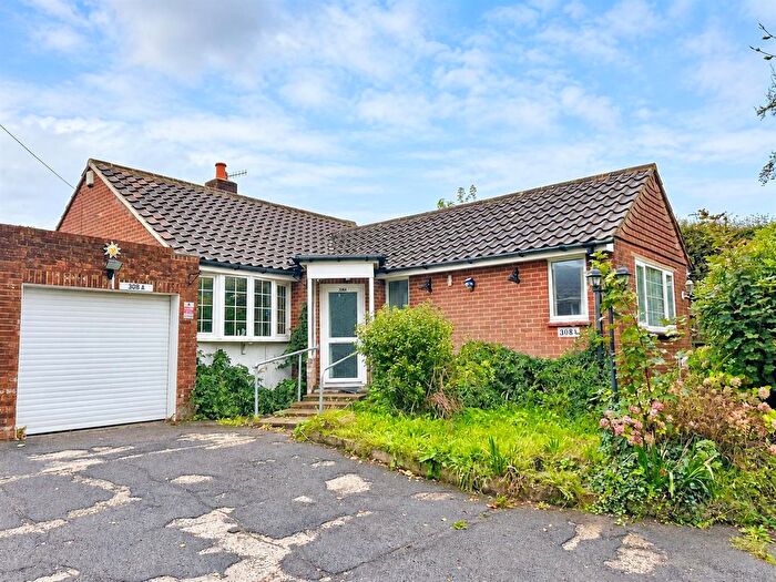 2 Bedroom Bungalow For Sale In The Ridge, Hastings, TN34