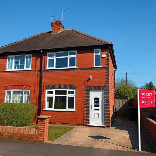 2 Bedroom Semi-Detached House To Rent In Howden Avenue, Skellow, DN6