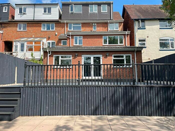 8 Bedroom House To Rent In Rookery Road, Selly Oak, B29