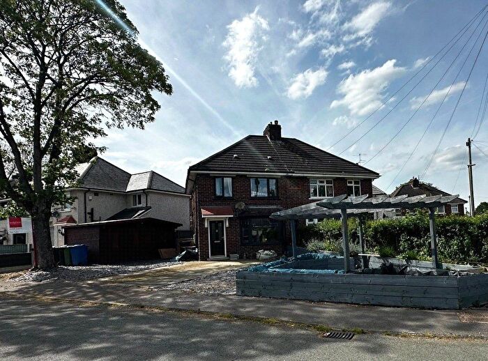 3 Bedroom Semi-Detached House For Sale In Ashwood Avenue, Warrington, Cheshire, WA3