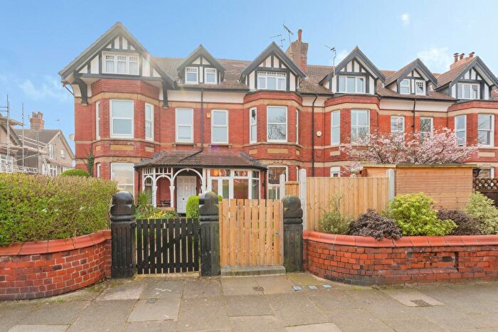 1 Bedroom Flat For Sale In Victoria Drive, Wirral, CH48