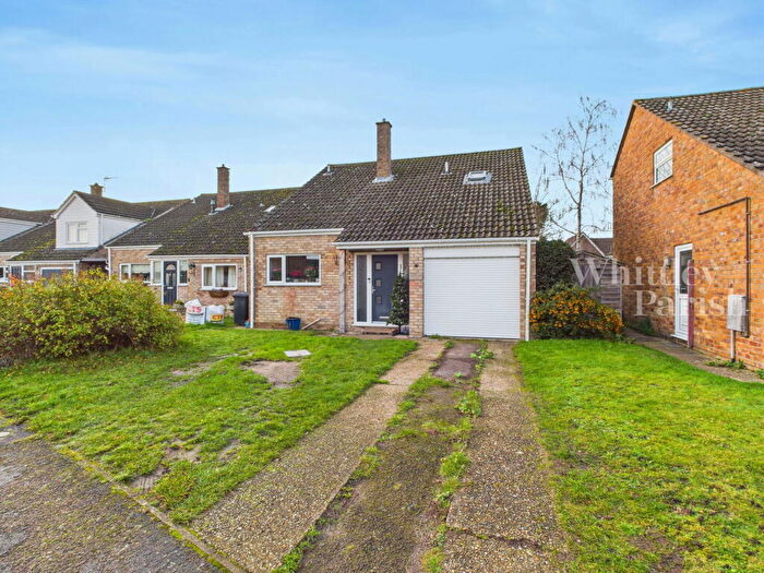 3 Bedroom Detached House For Sale In De Morley Close, Roydon, IP22