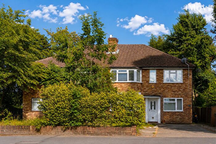 2 Bedroom Maisonette For Sale In Church Road, London, SE19