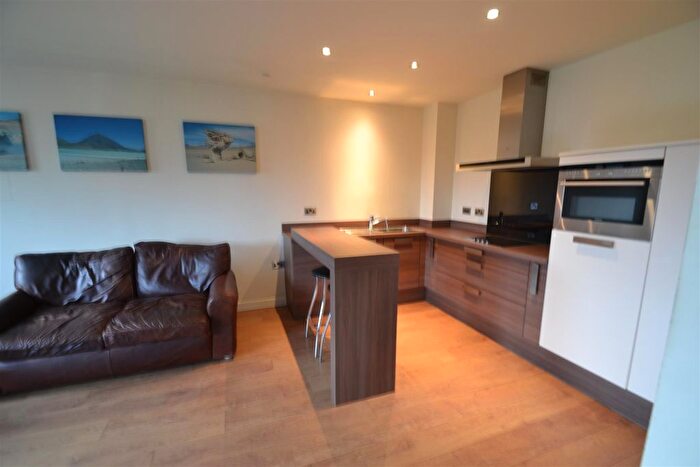 2 Bedroom Flat To Rent In Rectory Court, Armthorpe, Doncaster, DN3