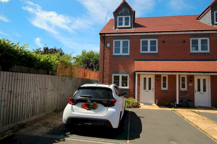 4 Bedroom Property To Rent In Well Spring Close, Finedon, Wellingborough, NN9