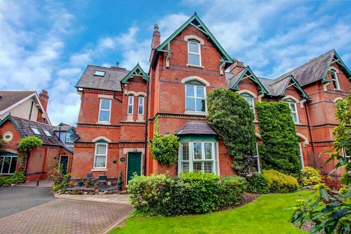 1 Bedroom Apartment To Rent In Middleton Hall Road, Birmingham, West Midlands, B30