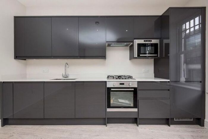 2 Bedroom Flat To Rent In Tooting High Street, London, SW17