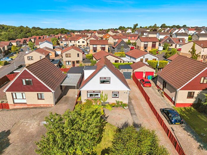 4 Bedroom Villa For Sale In Porterfield, Comrie, Dunfermline, KY12