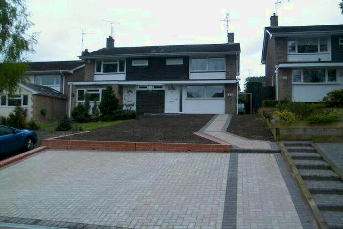 3 Bedroom Property To Rent In Valley Road, Billericay, CM11