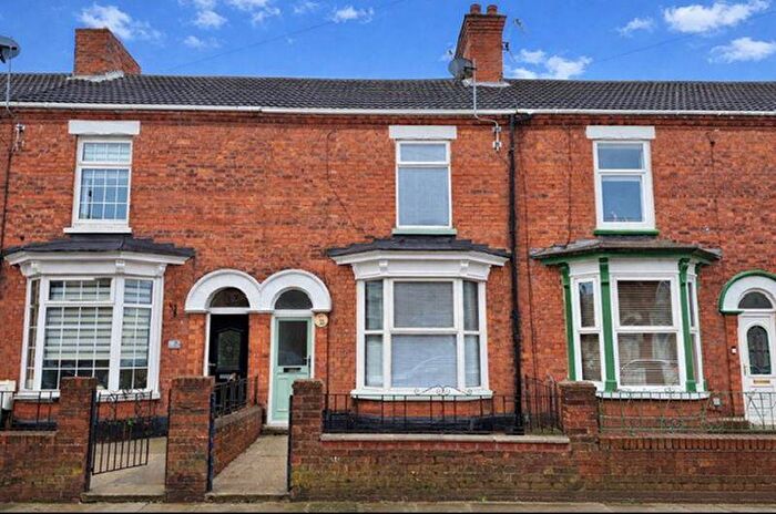3 Bedroom Terraced House For Sale In Torrington Street, Grimsby, DN32