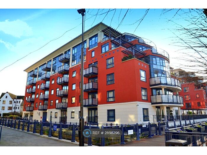 2 Bedroom Flat To Rent In Garricks House, Kingston Upon Thames, KT1