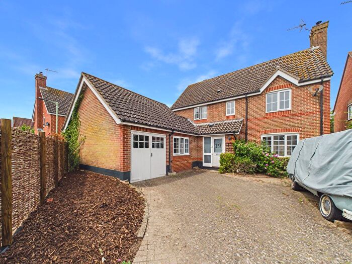 4 Bedroom Detached House For Sale In Fulchers Field, Framlingham, IP13