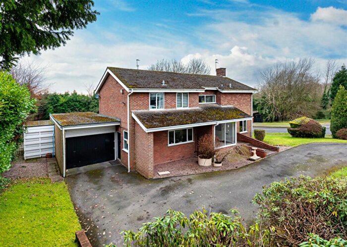 4 Bedroom Detached House For Sale In Coppins, Greenleighs, Dudley, DY3