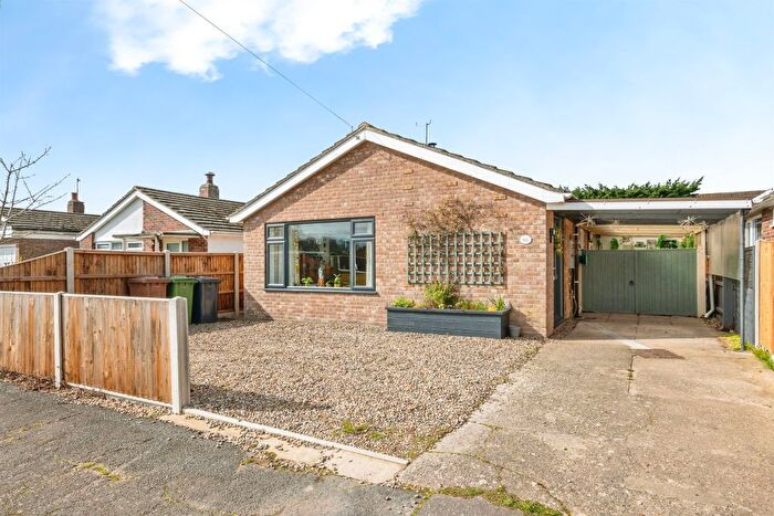 3 Bedroom Detached Bungalow For Sale In Rivermead, Stalham, Norwich, NR12