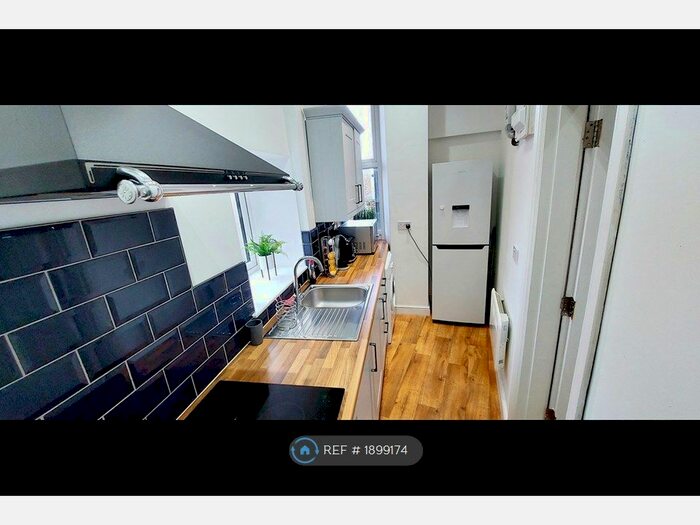 1 Bedroom Flat To Rent In Shipley, Shipley, BD18