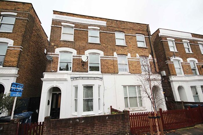 1 Bedroom Flat To Rent In Essex Road, Acton, W3