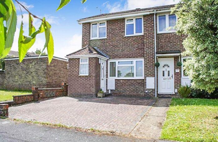 2 Bedroom End Of Terrace House For Sale In Cranbourne Park, Hedge End, SO30