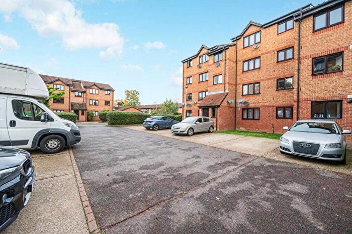 Studio To Rent In Glenville Grove, Deptford, London, SE8