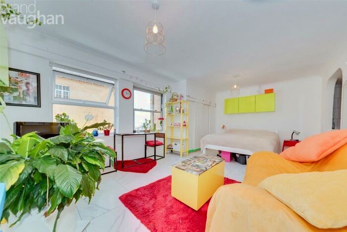 Flat To Rent In The Albemarle, Marine Parade, Brighton, East Sussex, BN2
