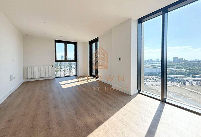 2 Bedroom Flat To Rent In Menara Point - Th Floor, Twelvetrees, E16