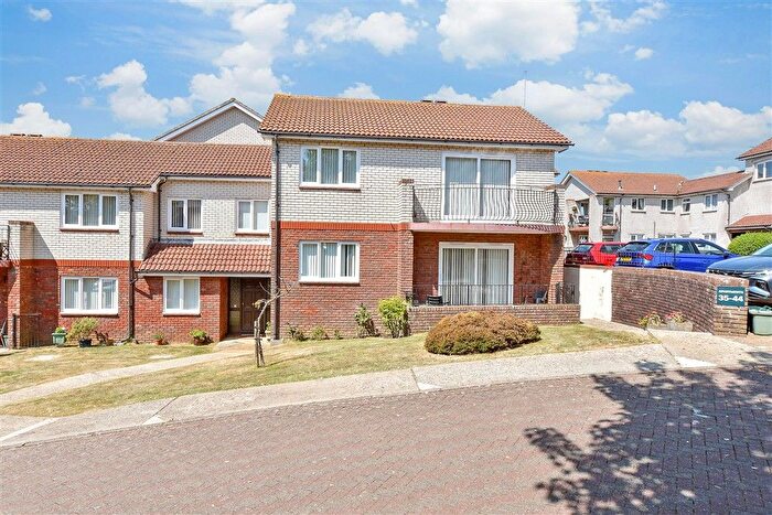 2 Bedroom Flat For Sale In Prospect Road, Shanklin, Isle Of Wight, PO37