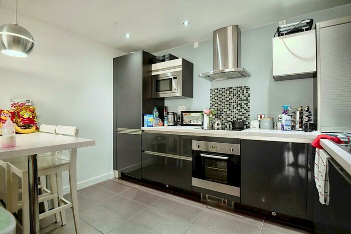 2 Bedroom Apartment To Rent In Caldey Island House, Ferry Court, CF11