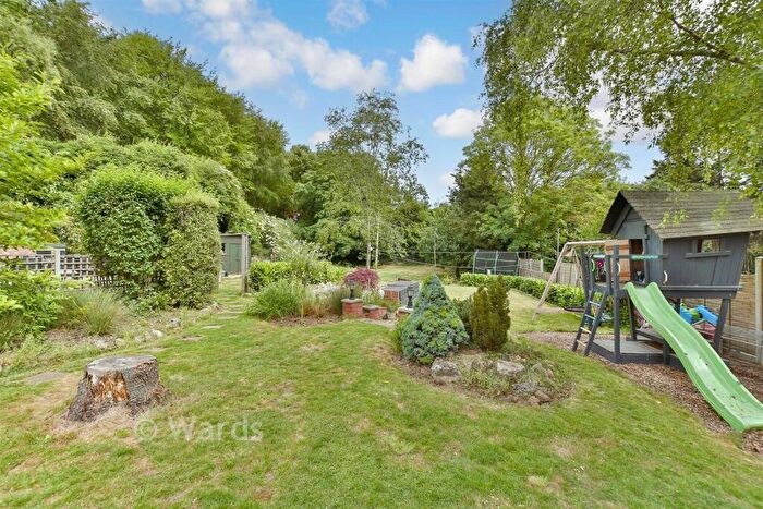 3 Bedroom Semi Detached House For Sale In London Road, Faversham, Kent, ME13