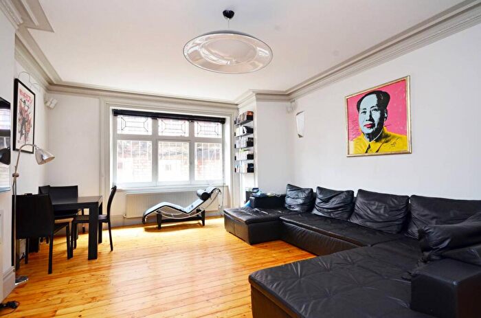 3 Bedroom Flat To Rent In Cabbell Street, Paddington, London, NW1