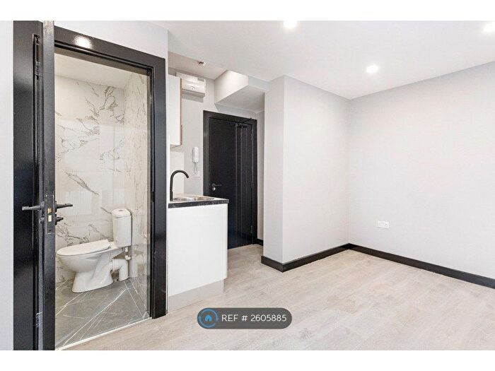 Studio To Rent In Taunton Close, Sutton, SM3