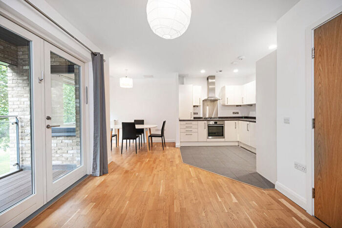 1 Bedroom Flat For Sale In Flat, Crisp Court, Gascoyne Road, Victoria Park, London, E9 - Photo 9
