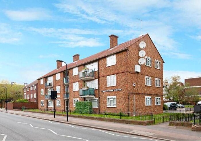 1 Bedroom Flat To Rent In Woolstone House, Whinston Street, Broad Market, London, E2