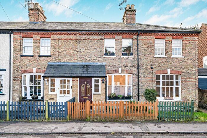 2 Bedroom Terraced House For Sale In Thornton Road, Potters Bar, EN6