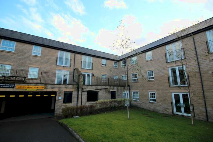 2 Bedroom Flat To Rent In Clough Gardens, Haslingden, BB4