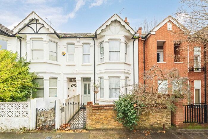 3 Bedroom Terraced House For Sale In Drayton Avenue, Ealing, W13