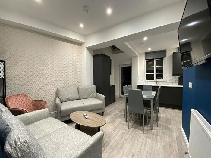 5 Bedroom House To Rent In Devonshire Promenade, Lenton, Nottingham, NG7